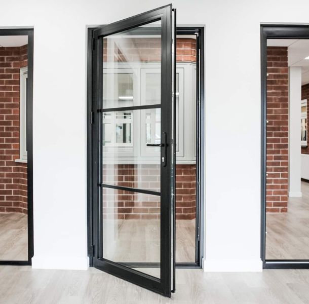 aluminium door in black