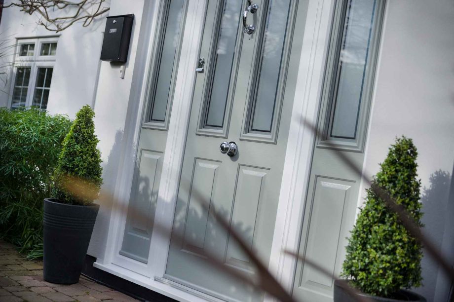 Solidor grey door