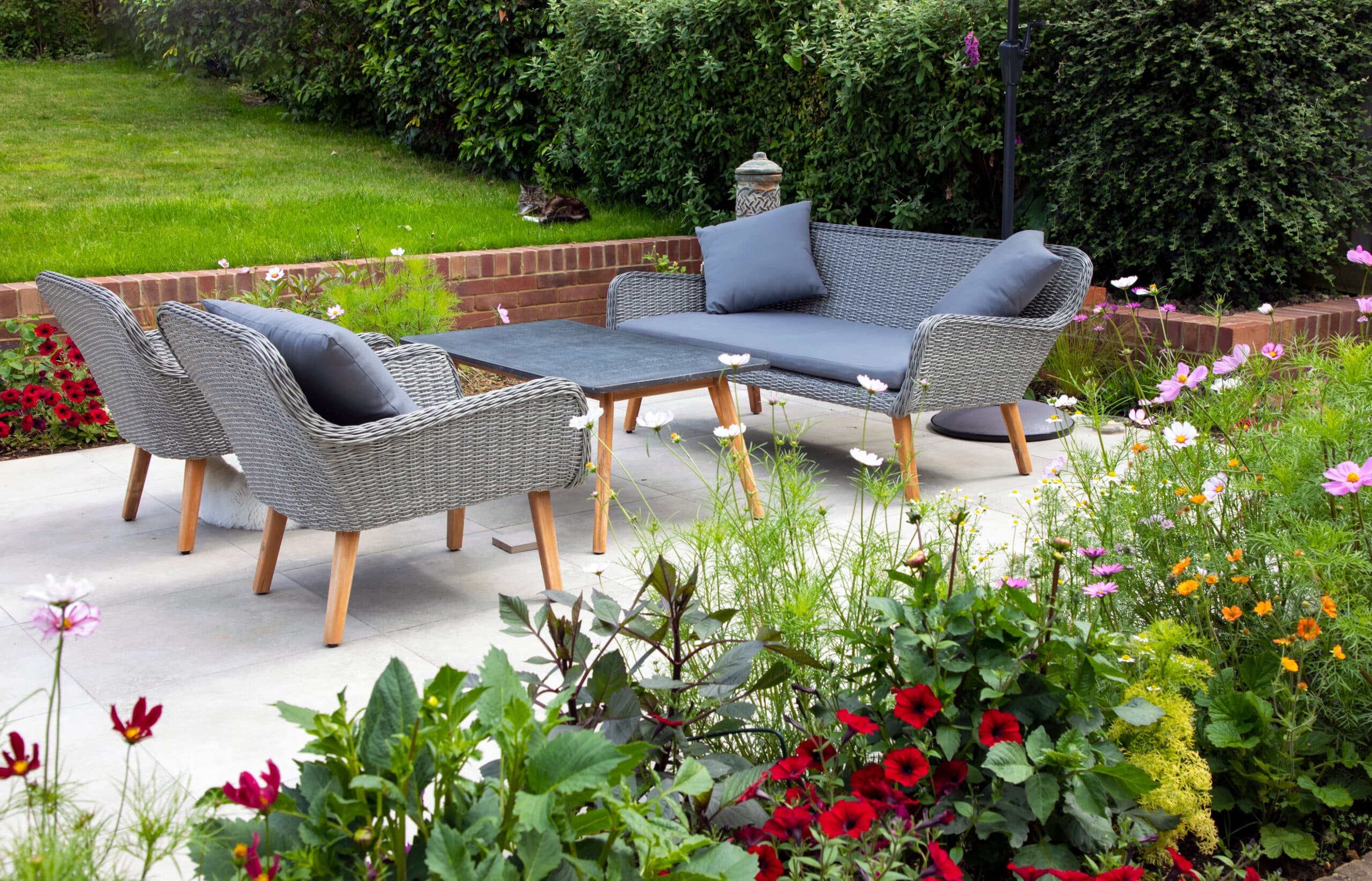 Garden seating with stoned paving