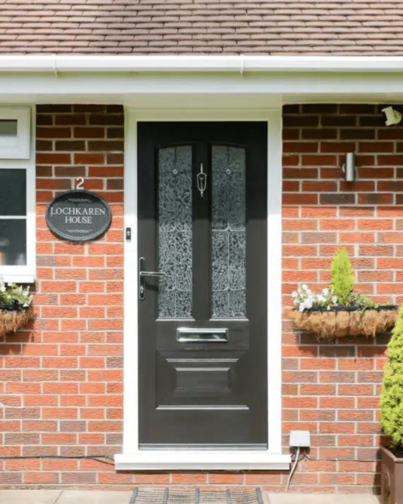 rockdoor illionis with glue chip glass
